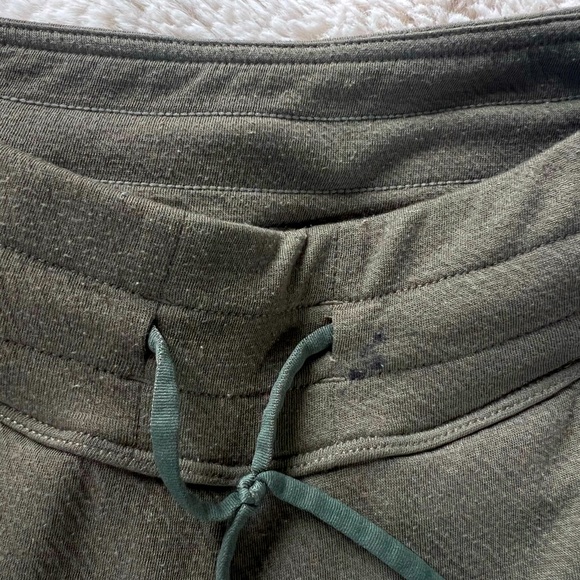 Prana joggers/sweats - Picture 3 of 5